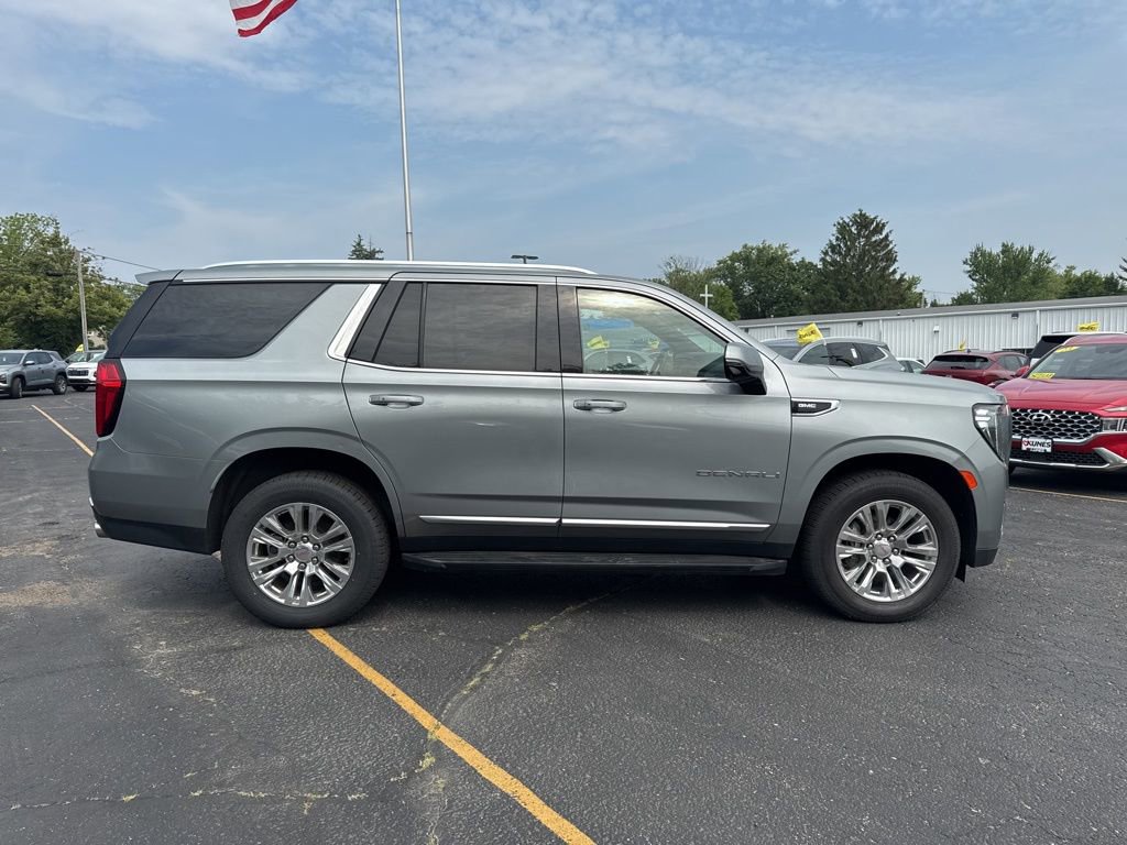 Used 2023 GMC Yukon Denali AWD/4WD image 4