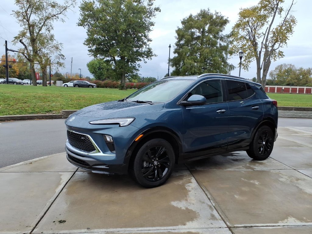 Used 2024 Buick Encore GX Sport Touring w/ Comfort Package AWD/4WD image 3