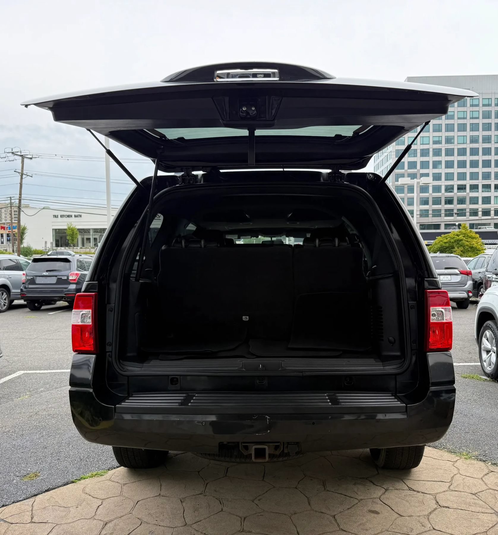 Used 2012 Ford Expedition Limited AWD/4WD image 42