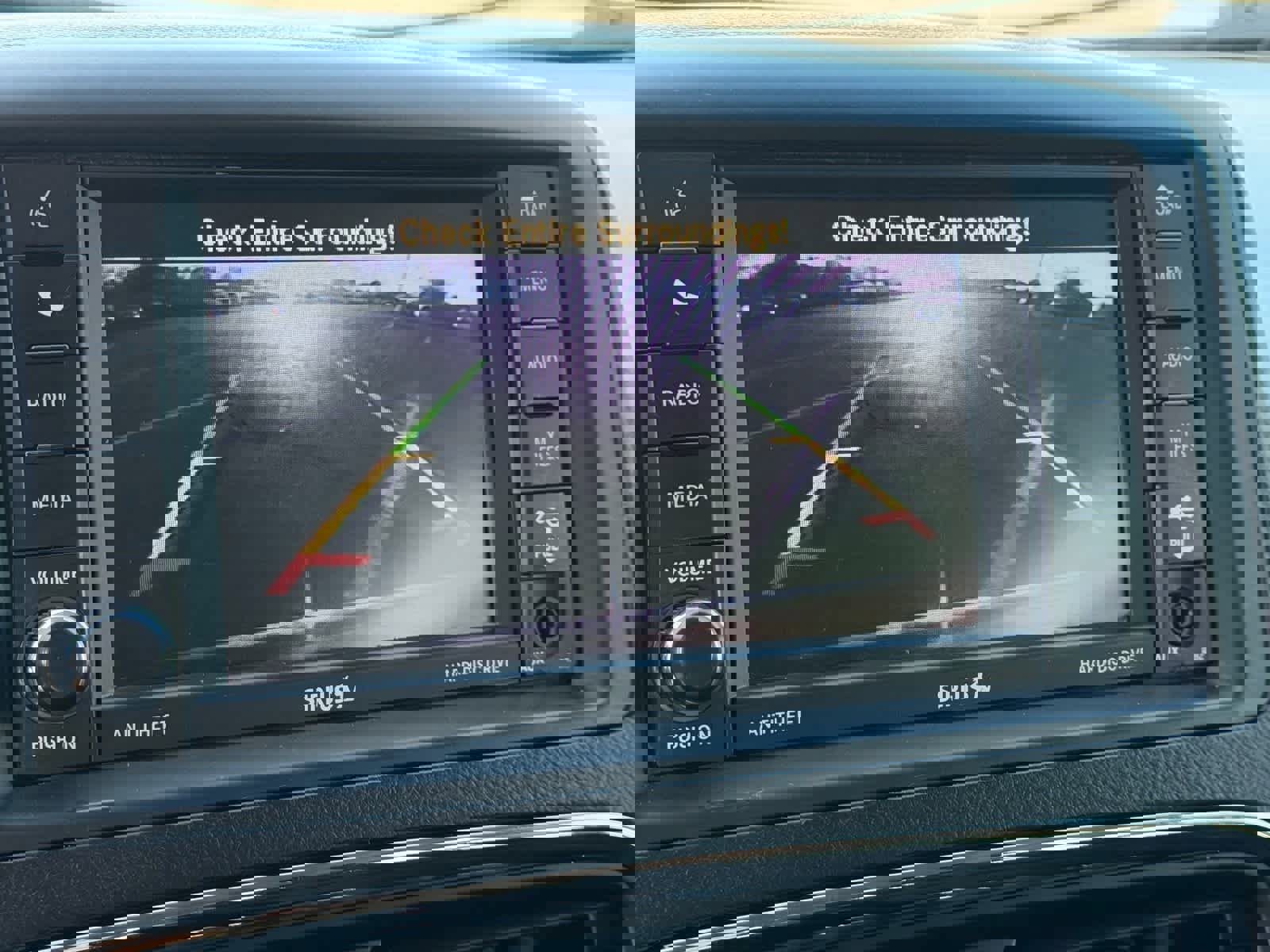 Used 2018 Dodge Grand Caravan SE w/ UConnect Hands-Free Group image 21