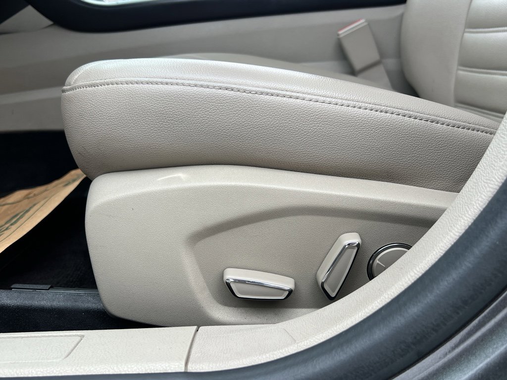 Used 2019 Ford Fusion SEL image 15