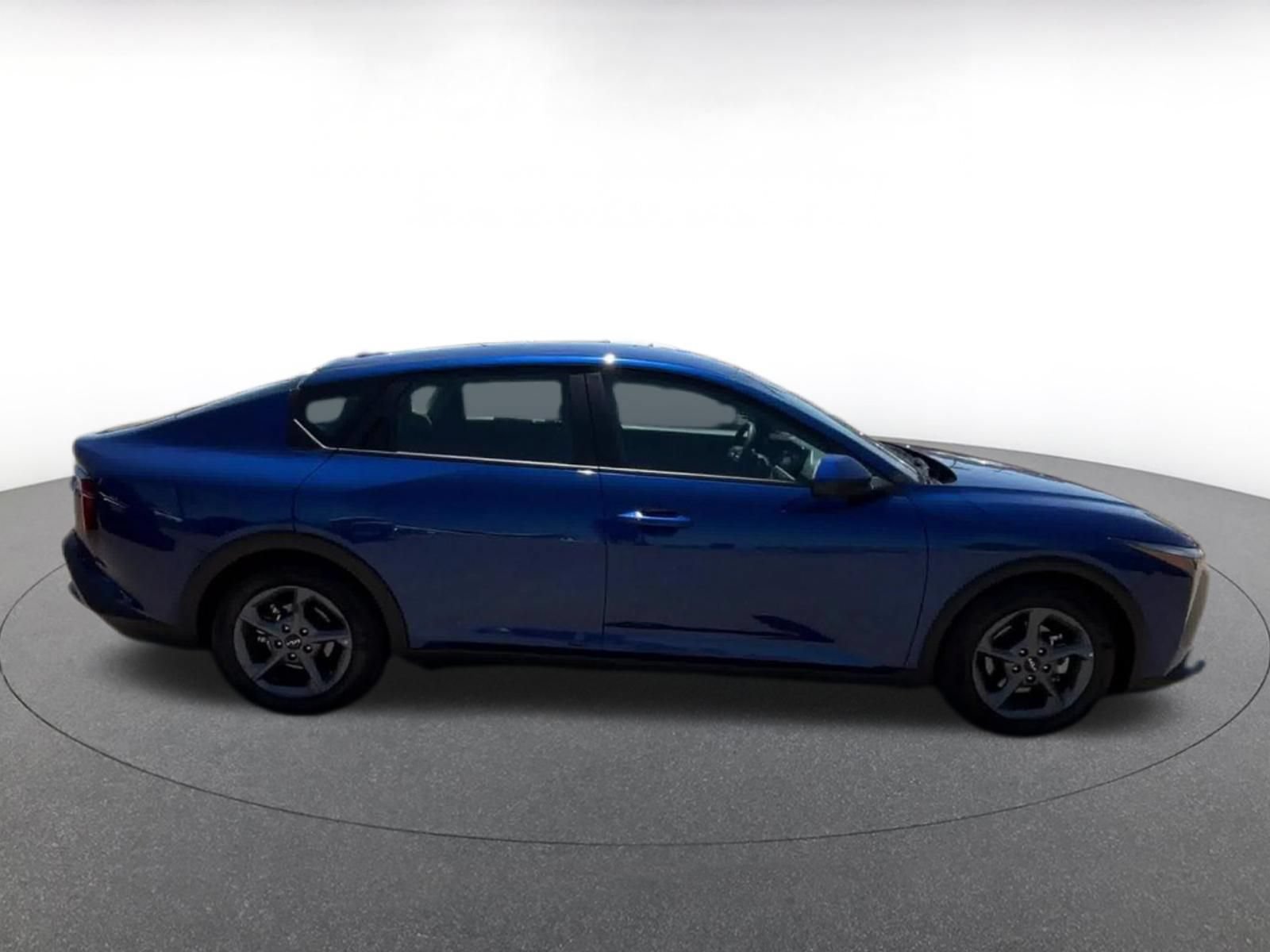 Used 2025 Kia K4 FWD image 16