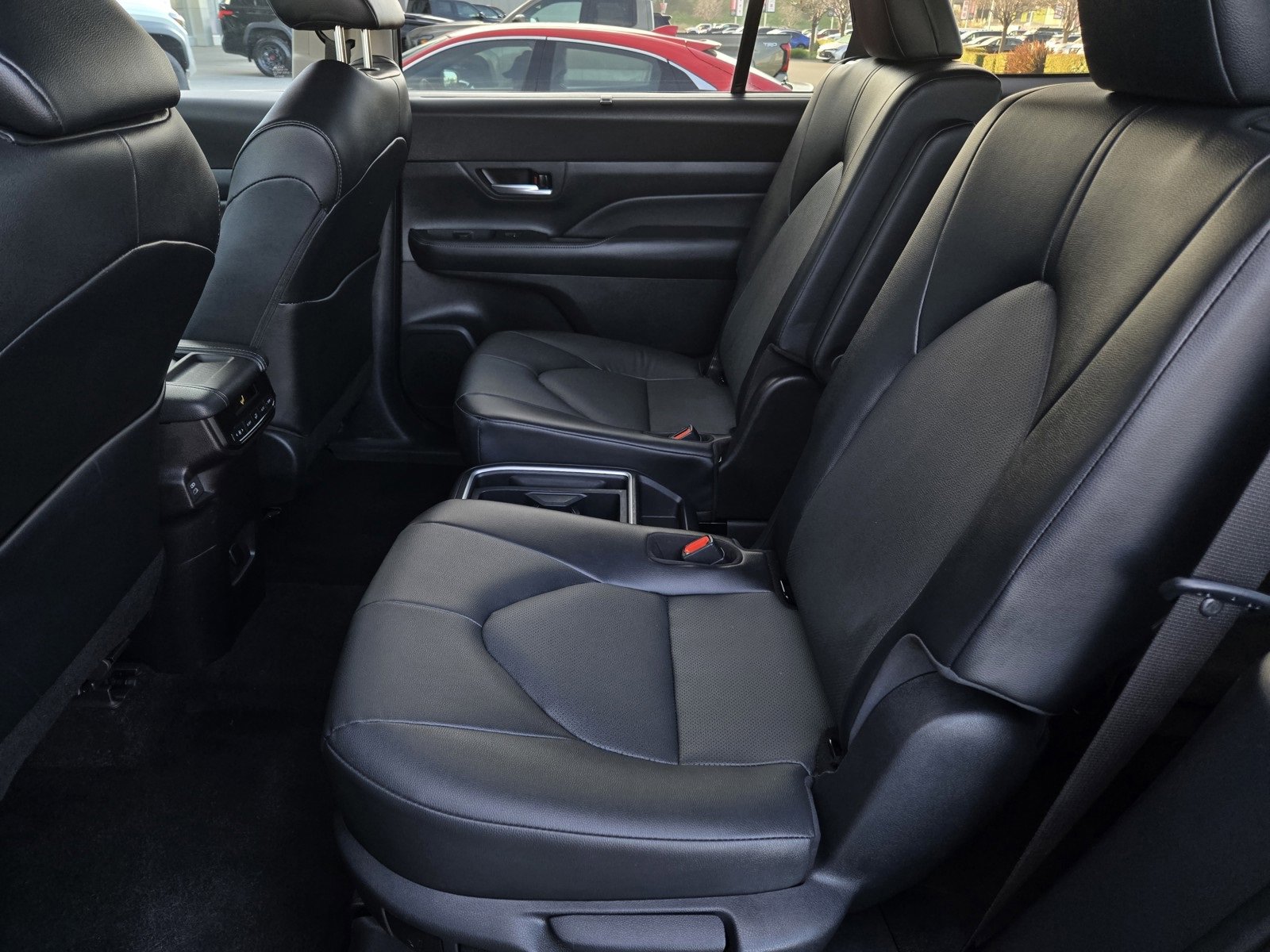 Certified 2025 Toyota Grand Highlander AWD image 11