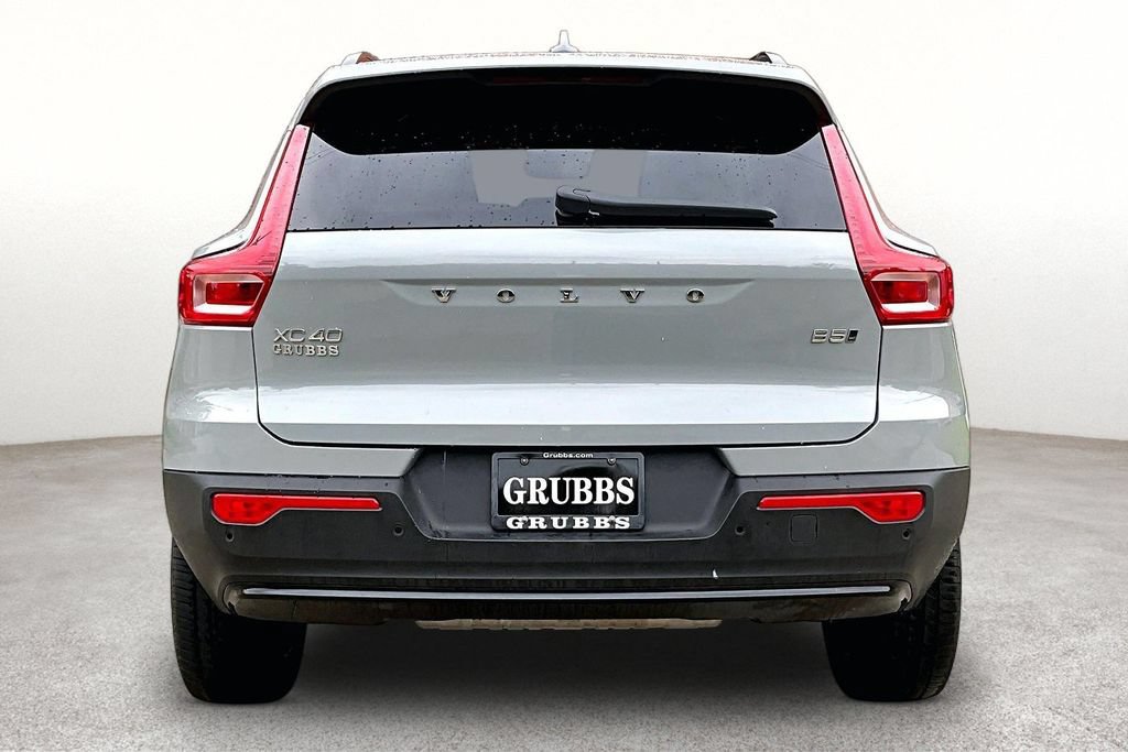 Used 2026 Volvo XC40 B5 Plus AWD/4WD image 5