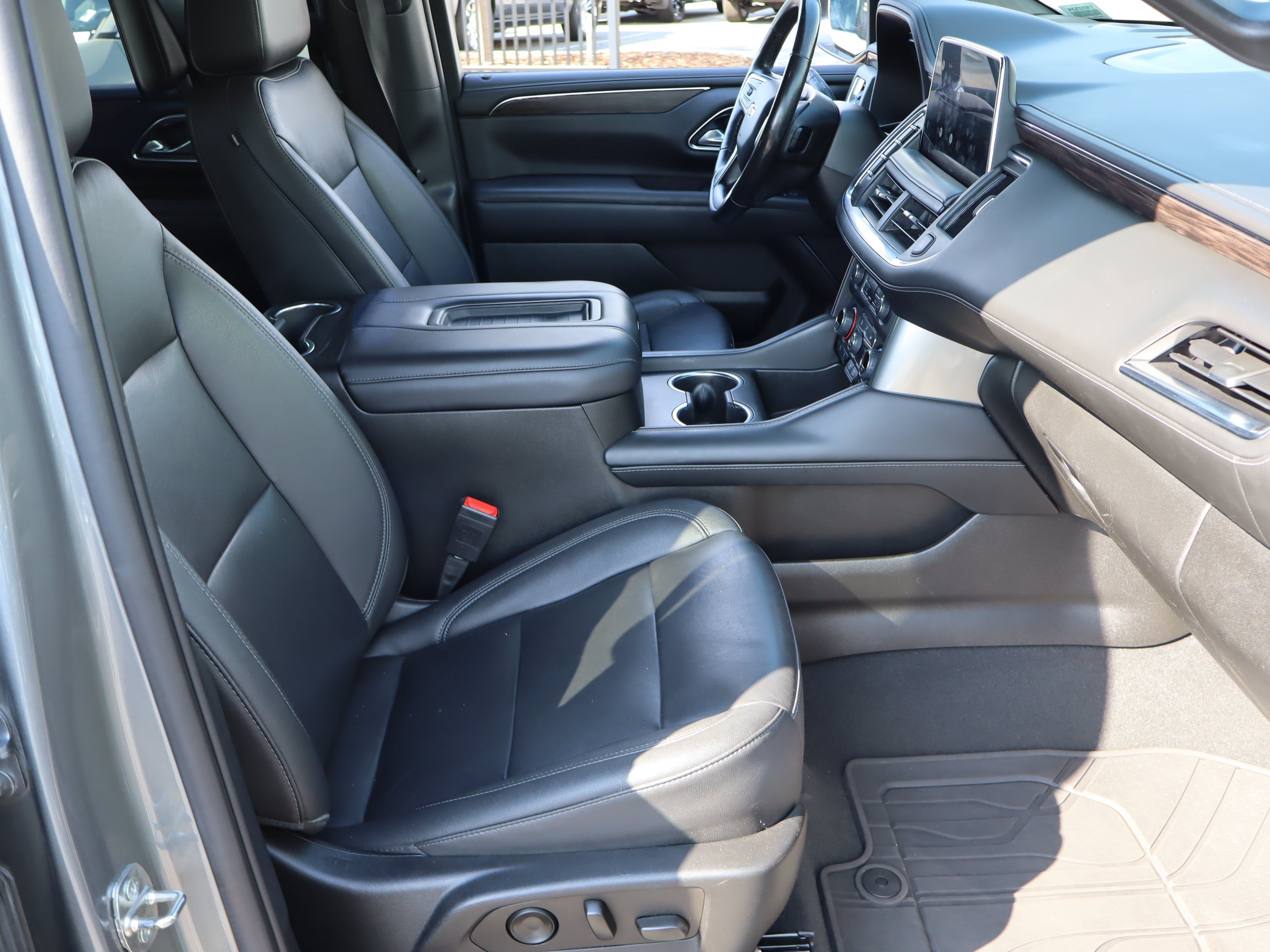 Used 2022 Chevrolet Tahoe LT w/ LT Signature Package AWD/4WD image 41