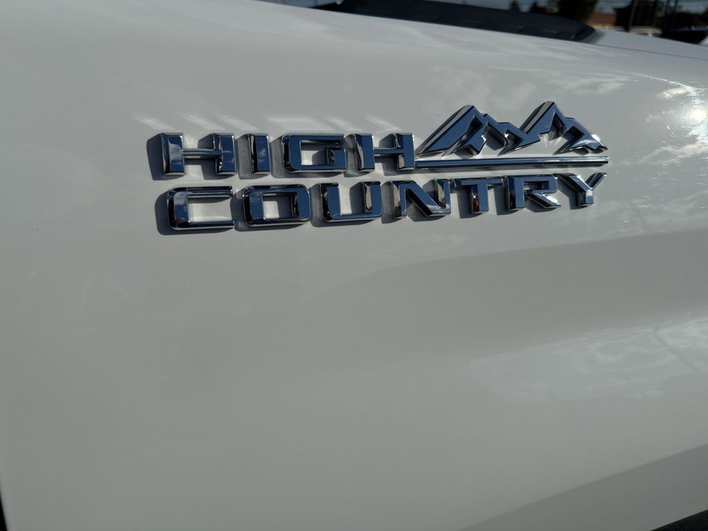 Used 2020 Chevrolet Silverado 2500 High Country w/ Z71 Off-Road Package image 10