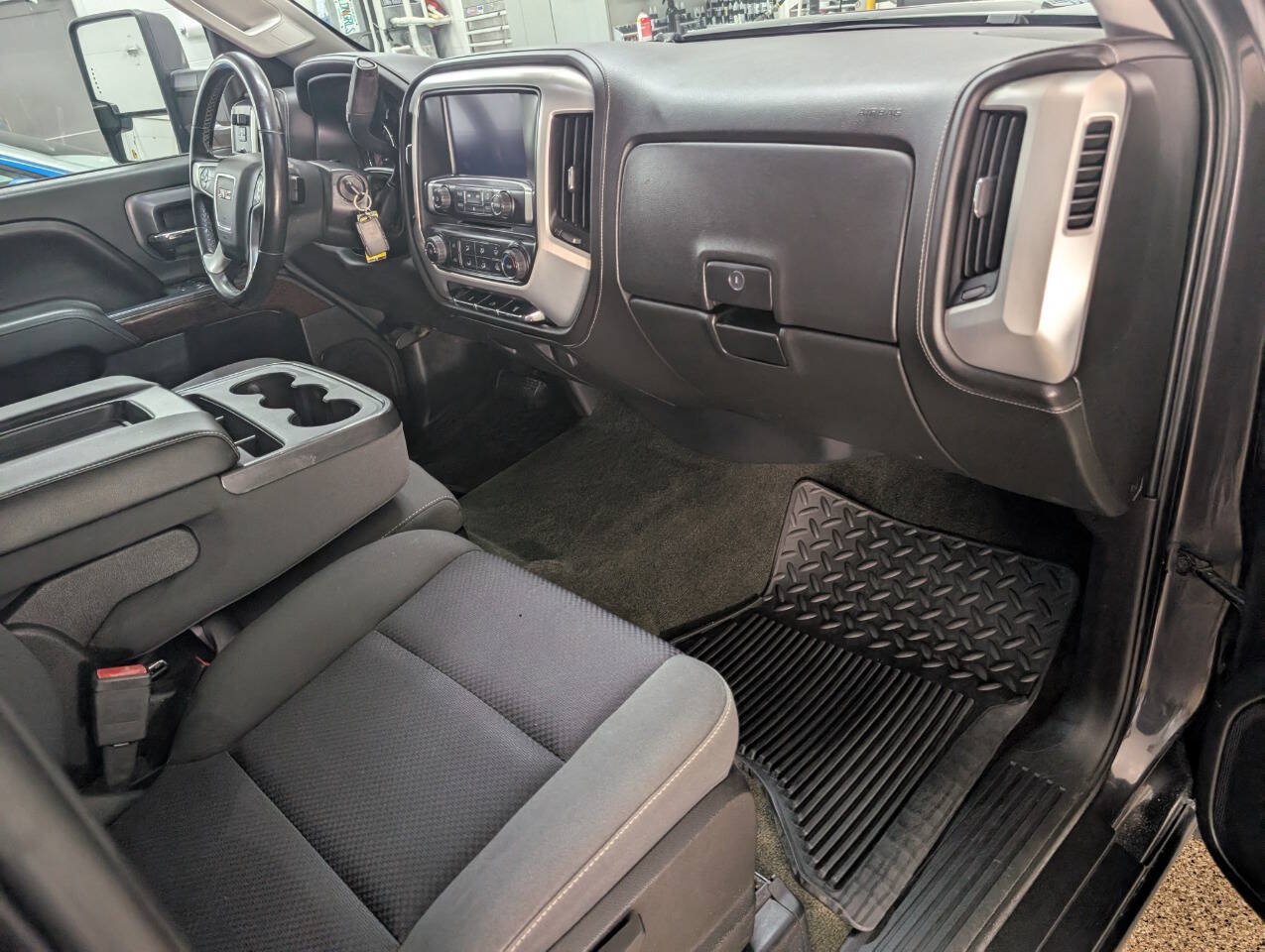 Used 2015 GMC Sierra 3500 SLE AWD/4WD image 21