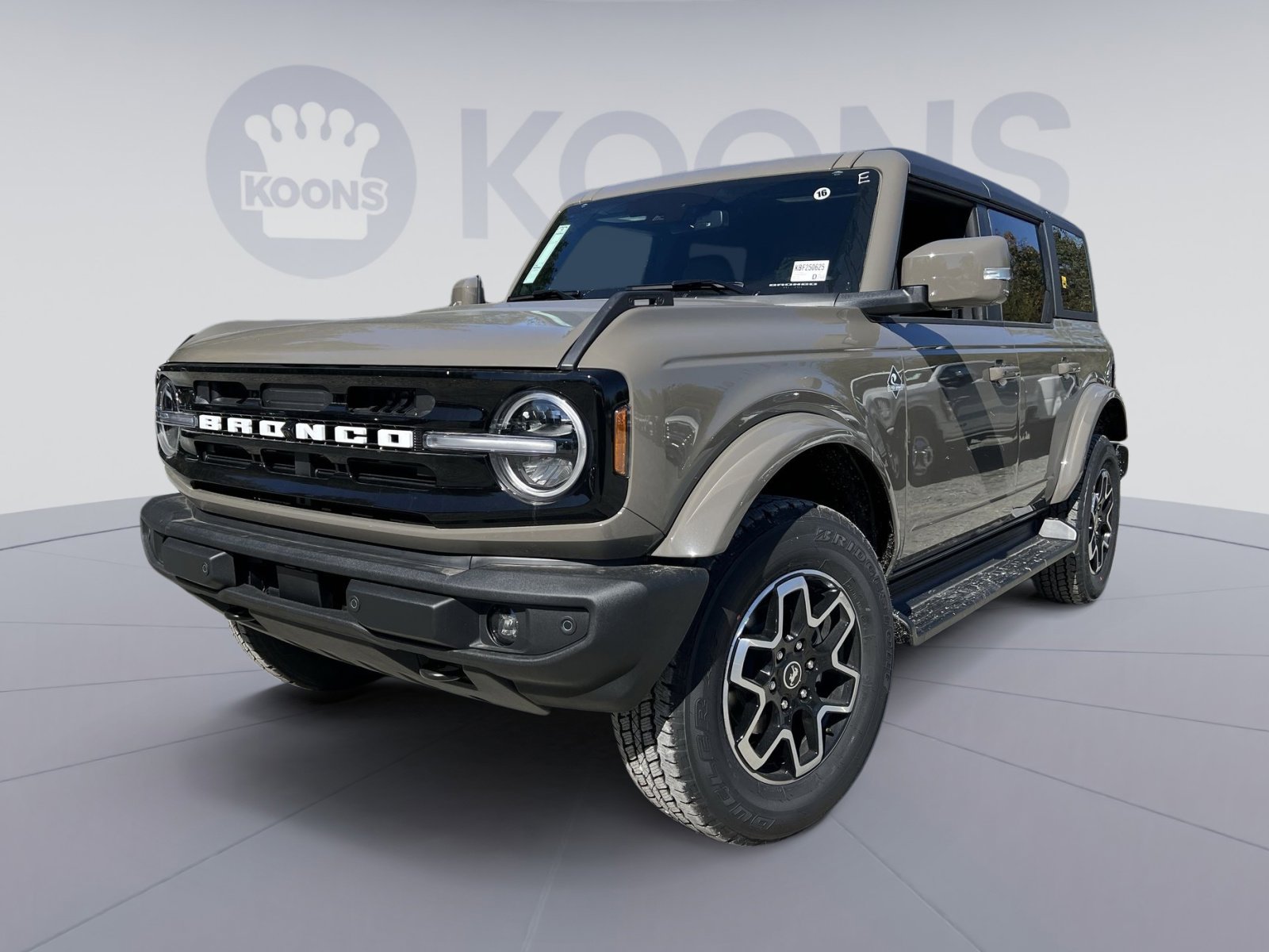 New 2025 Ford Bronco Outer Banks image 1