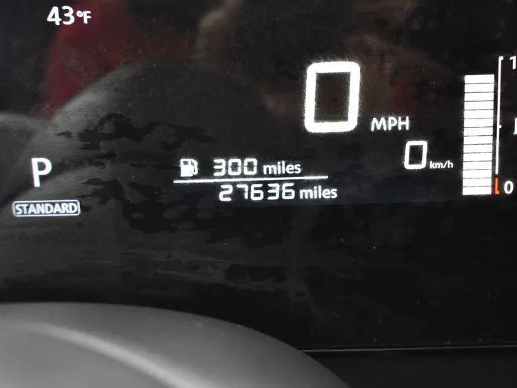 Used 2025 Nissan Kicks SV image 26