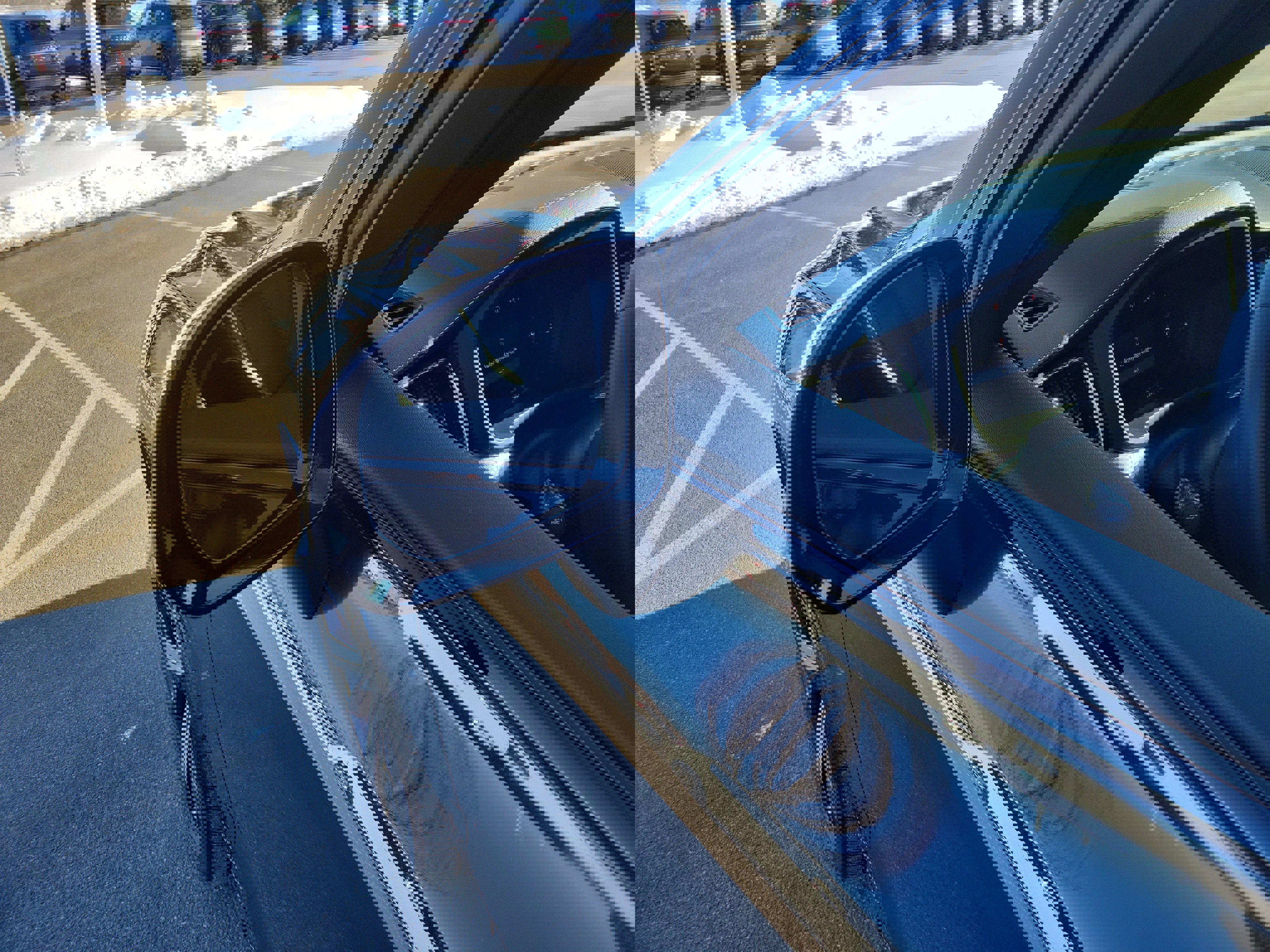 Used 2022 Volvo XC60 T8 R-Design w/ Advanced Package image 13