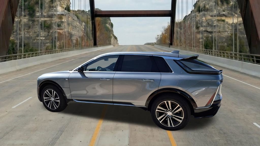 New 2026 Cadillac Lyriq Luxury image 6