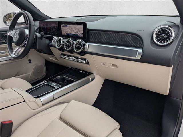 Used 2025 Mercedes-Benz GLB 250 image 22