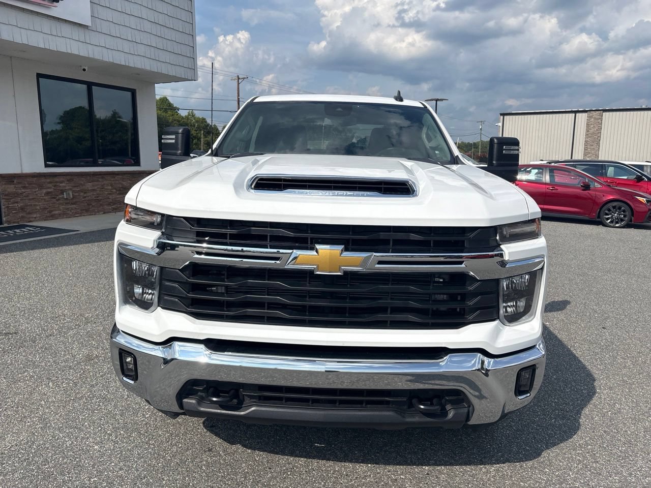Used 2025 Chevrolet Silverado 2500 LT w/ Convenience Package AWD/4WD image 9