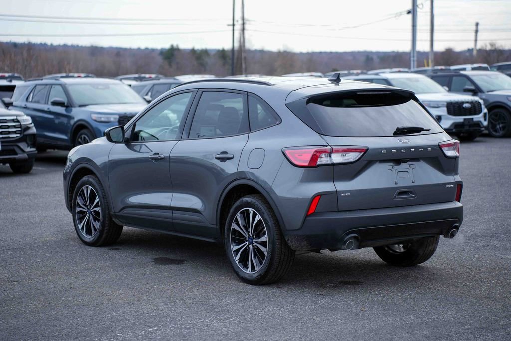 Certified 2022 Ford Escape SE w/ SE Sport Appearance Package image 7