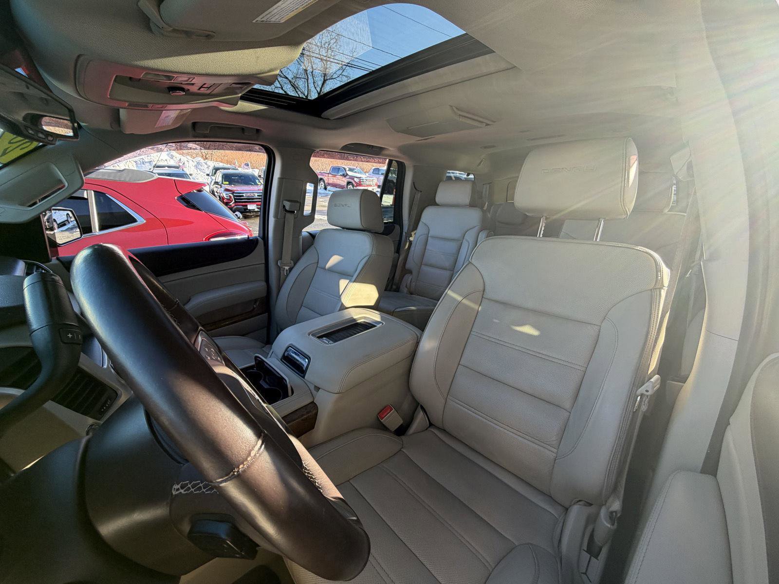 Used 2017 GMC Yukon Denali w/ Open Road Package image 10