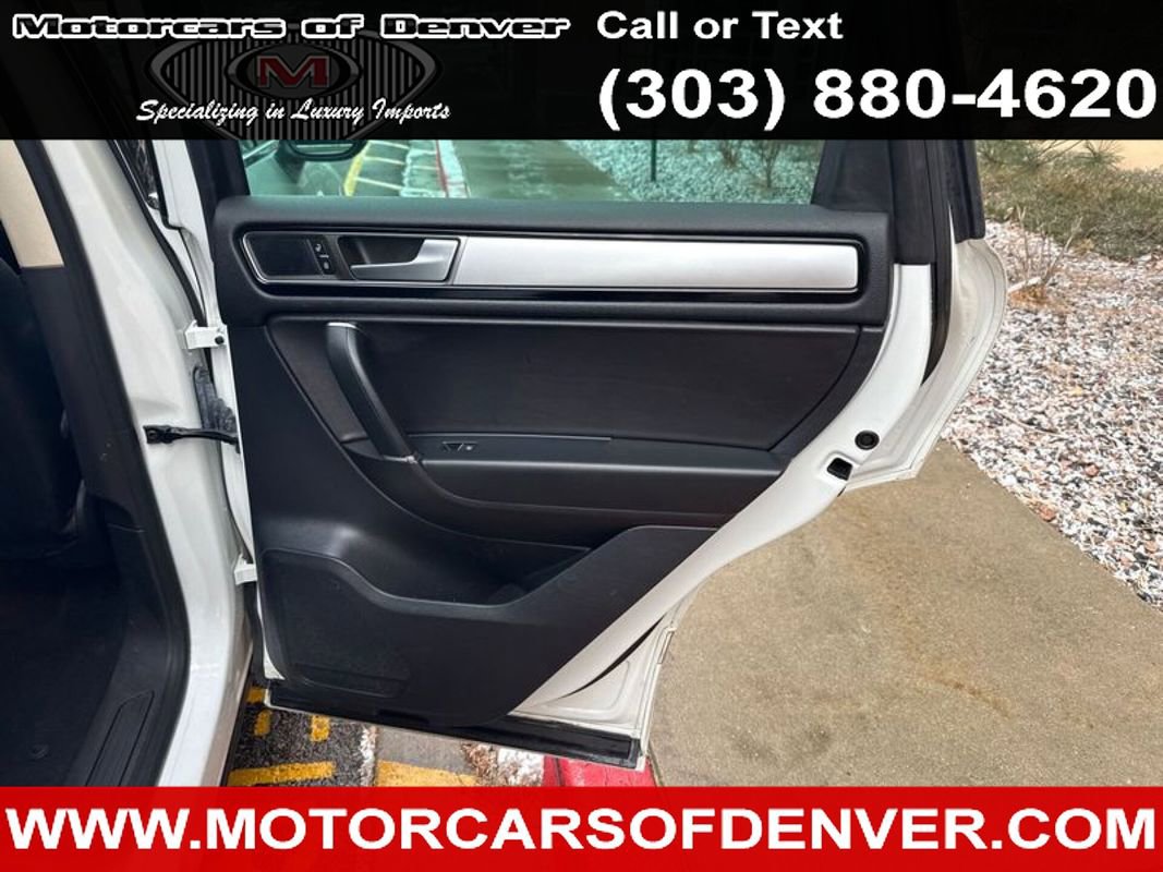 Used 2015 Volkswagen Touareg Sport AWD/4WD image 21