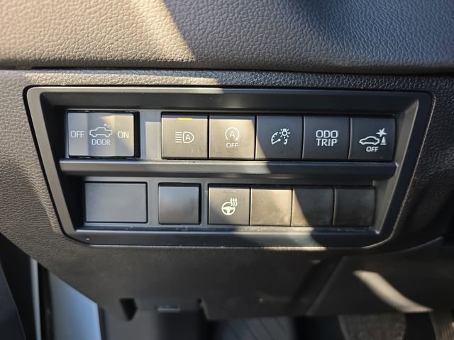 Used 2025 Toyota Tundra Limited image 25