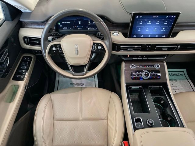 Used 2022 Lincoln Aviator Reserve w/ Elements Package Plus AWD/4WD image 2