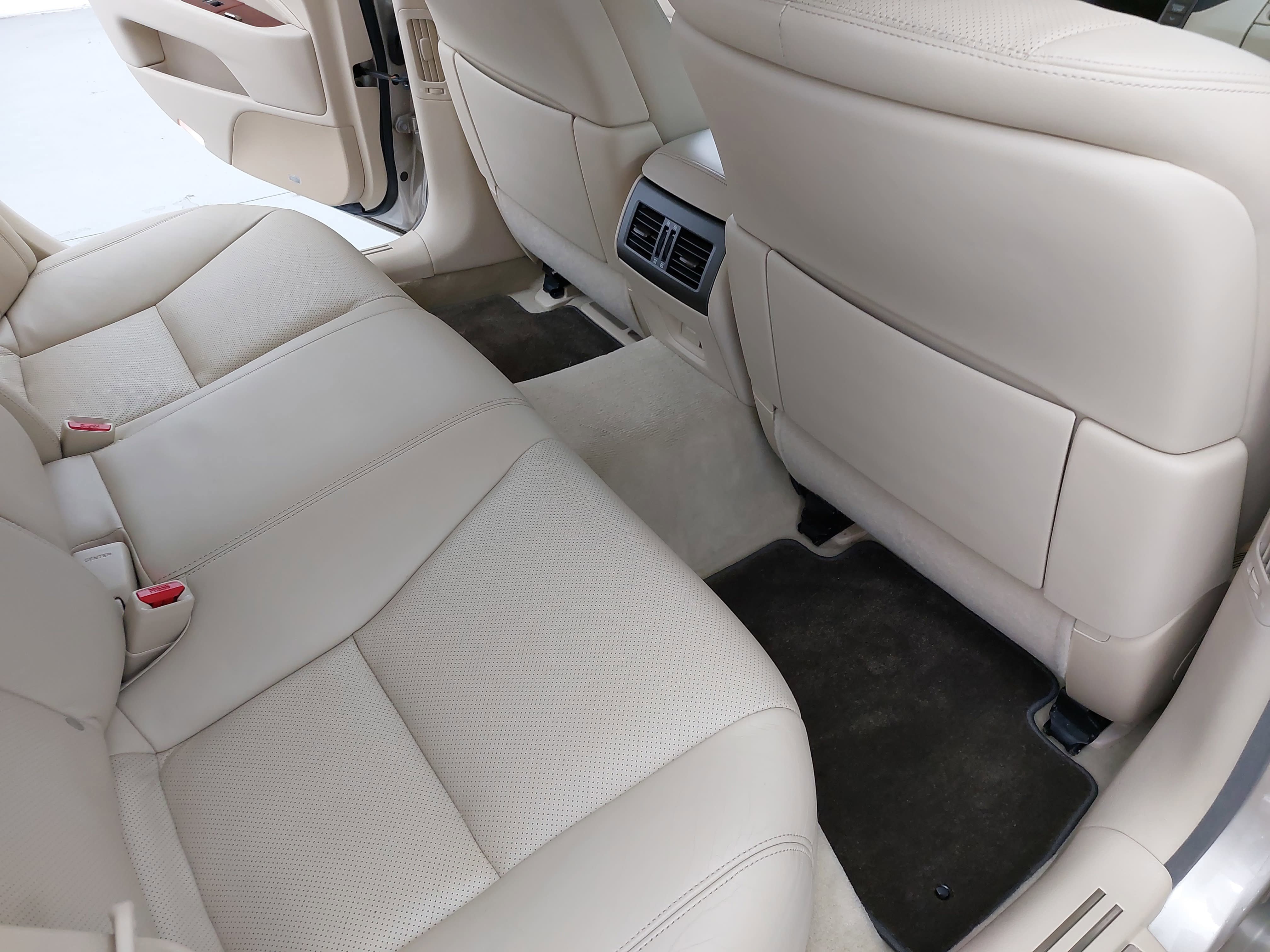 Used 2011 Lexus LS 460 w/ Luxury Value Edition RWD image 13
