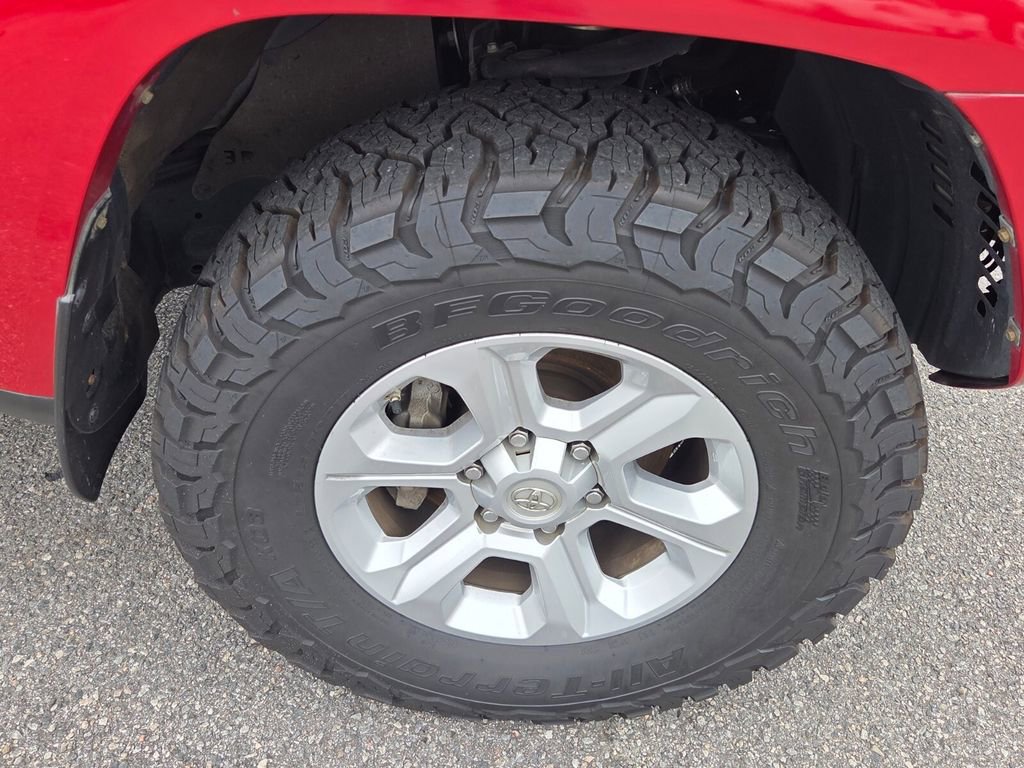 Used 2021 Toyota 4Runner SR5 Premium w/ Moonroof Package image 16