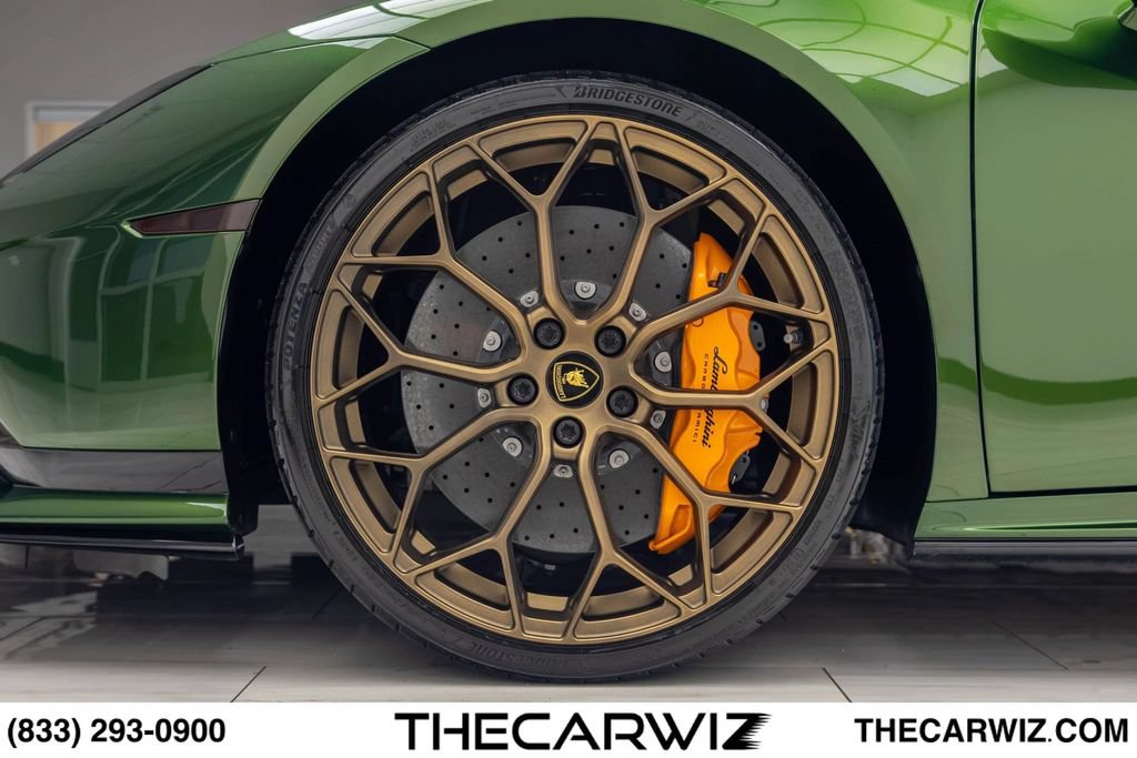 Used 2024 Lamborghini Huracan Tecnica RWD image 13