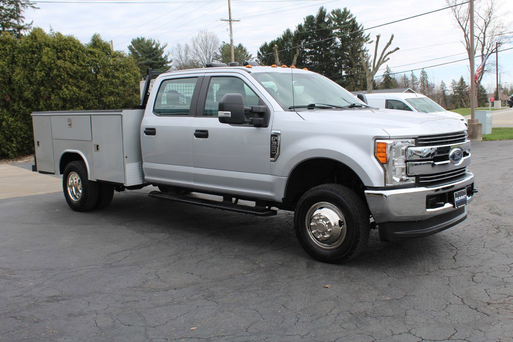 Used 2018 Ford F350 XL w/ Power Equipment Group image 9
