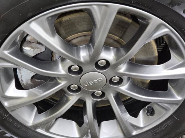 Used 2021 Jeep Cherokee Latitude Plus image 11