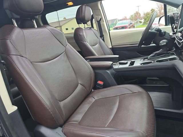 Used 2022 Toyota Sienna Platinum image 16