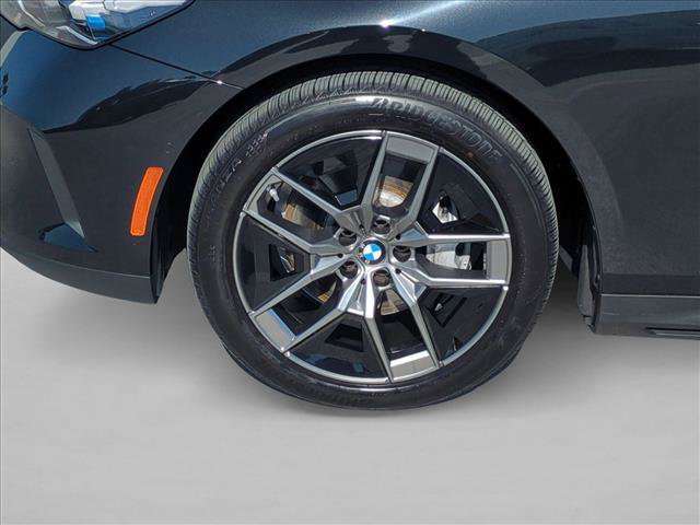 Used 2026 BMW 540i xDrive w/ Premium Package AWD/4WD image 24