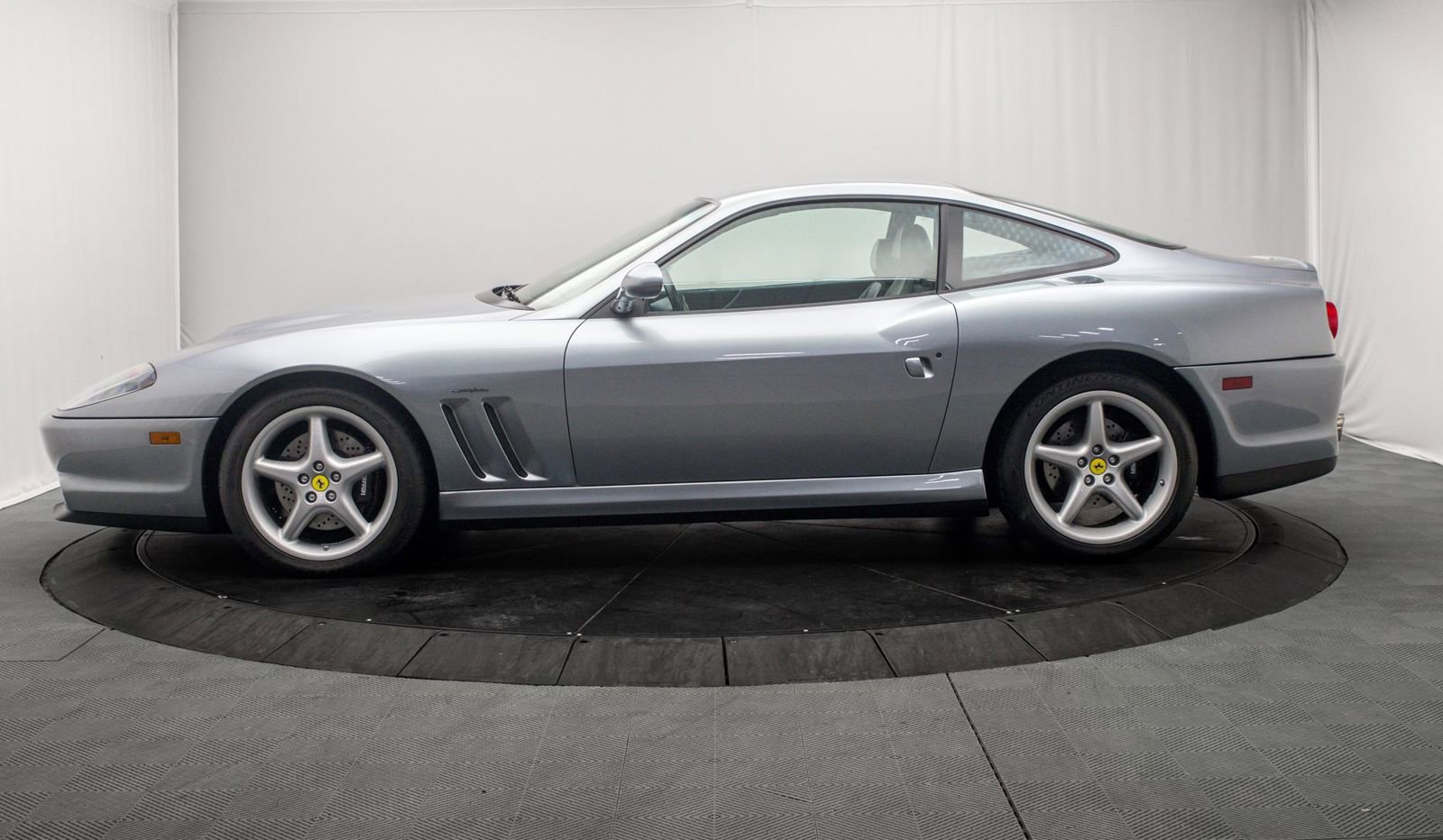 Used 1999 Ferrari 550 Maranello Coupe RWD image 6