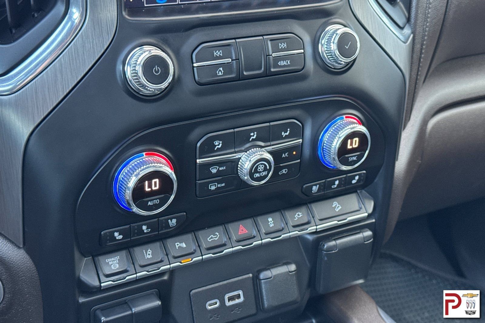 Certified 2022 GMC Sierra 3500 Denali w/ Denali Ultimate Package image 25