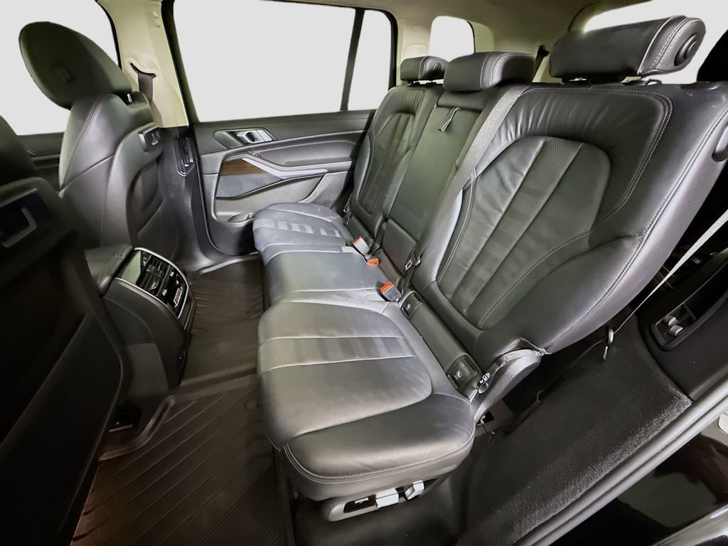 Used 2021 BMW X7 xDrive40i w/ Parking Assistance Package image 24