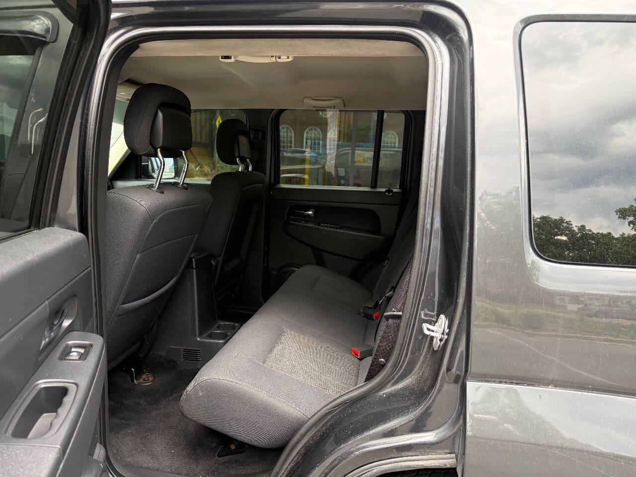 Used 2011 Jeep Liberty Sport w/ Popular Equipment Group AWD/4WD image 10