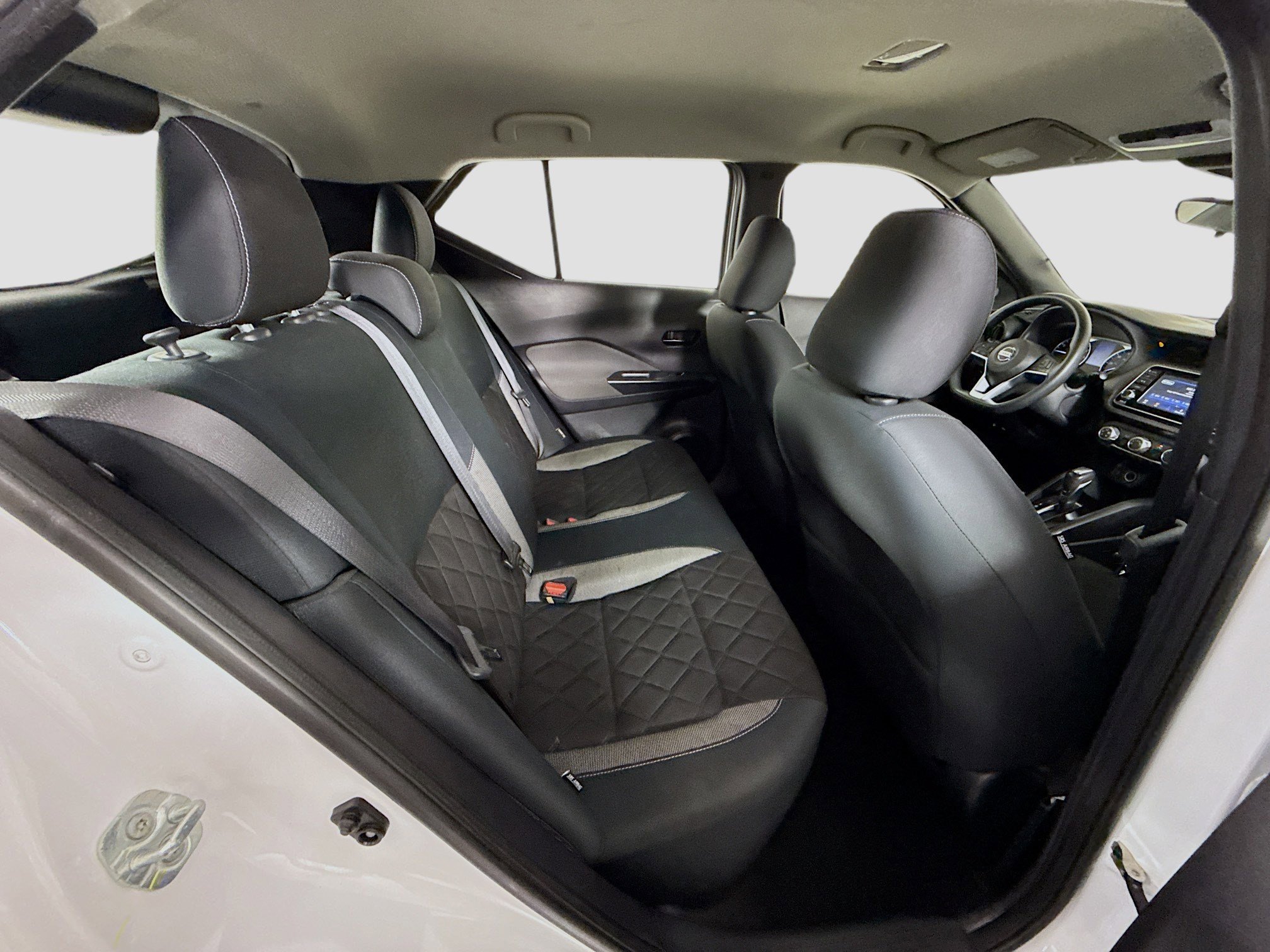 Used 2020 Nissan Kicks S image 27