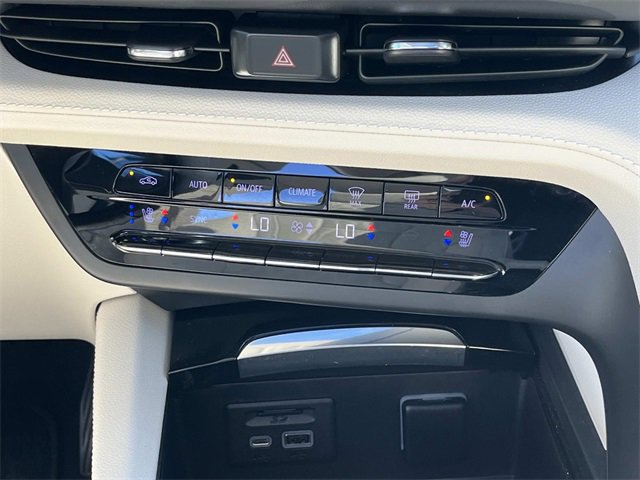 Used 2021 Buick Envision Avenir image 13