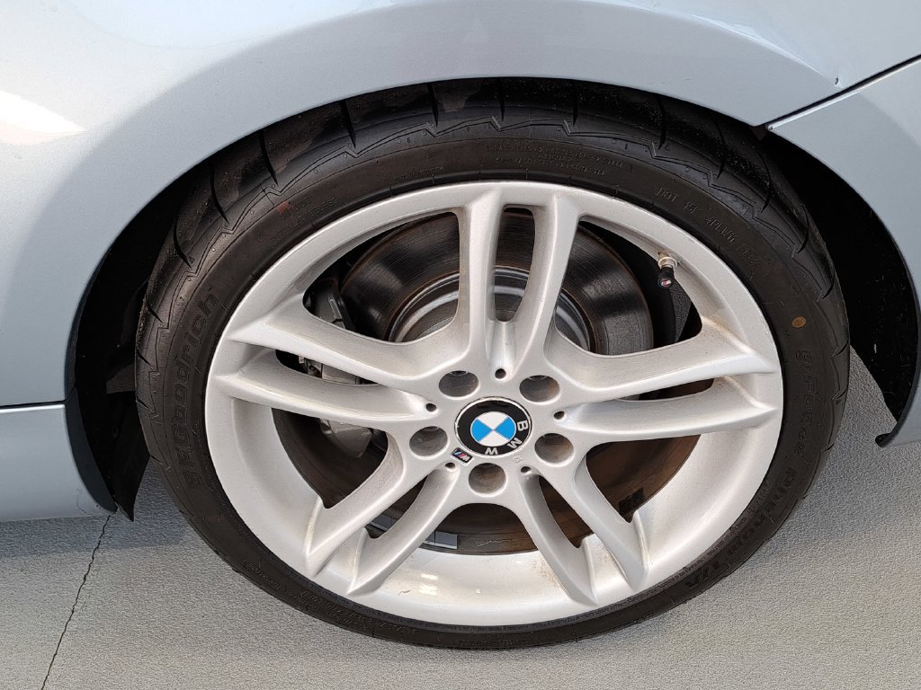 Used 2012 BMW 135i Convertible RWD image 30