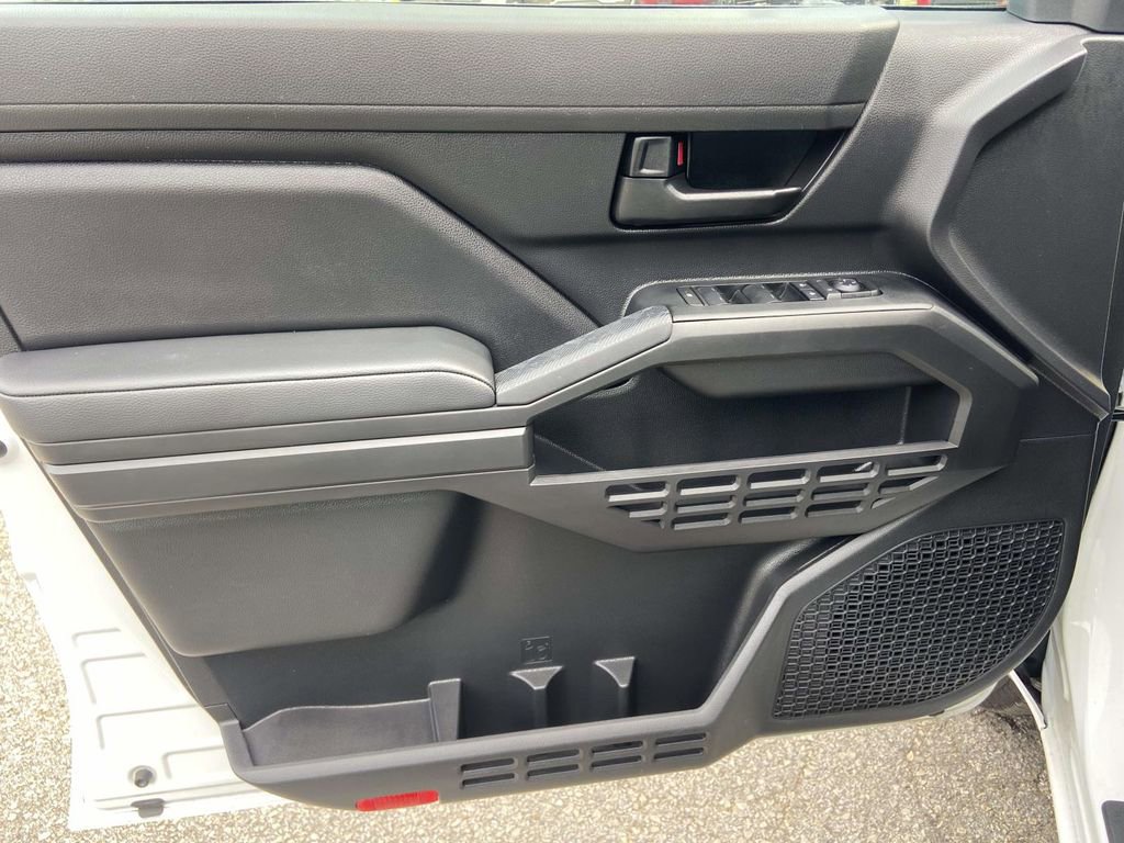 Used 2024 Toyota Tacoma SR image 12