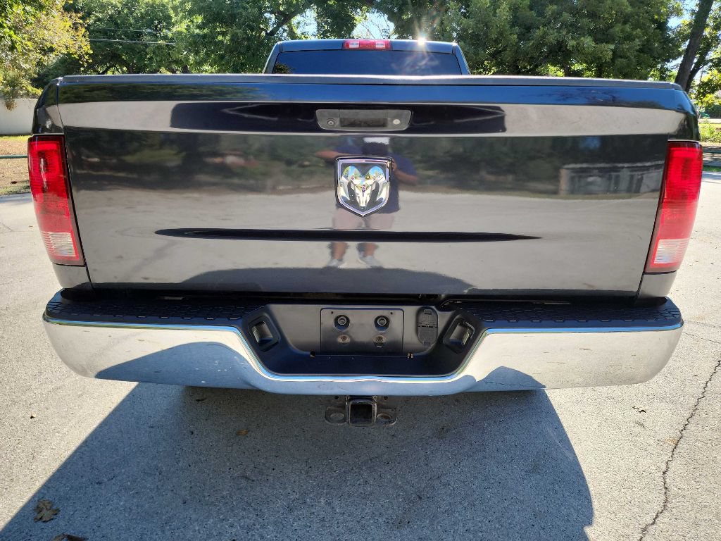 Used 2018 RAM 3500 Tradesman w/ Chrome Appearance Group AWD/4WD image 6