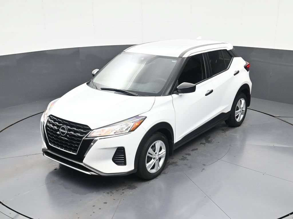 Certified 2025 Nissan Kicks Play S FWD image 29