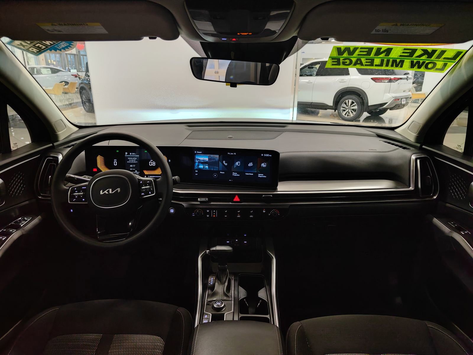 Used 2025 Kia Sorento LX image 37