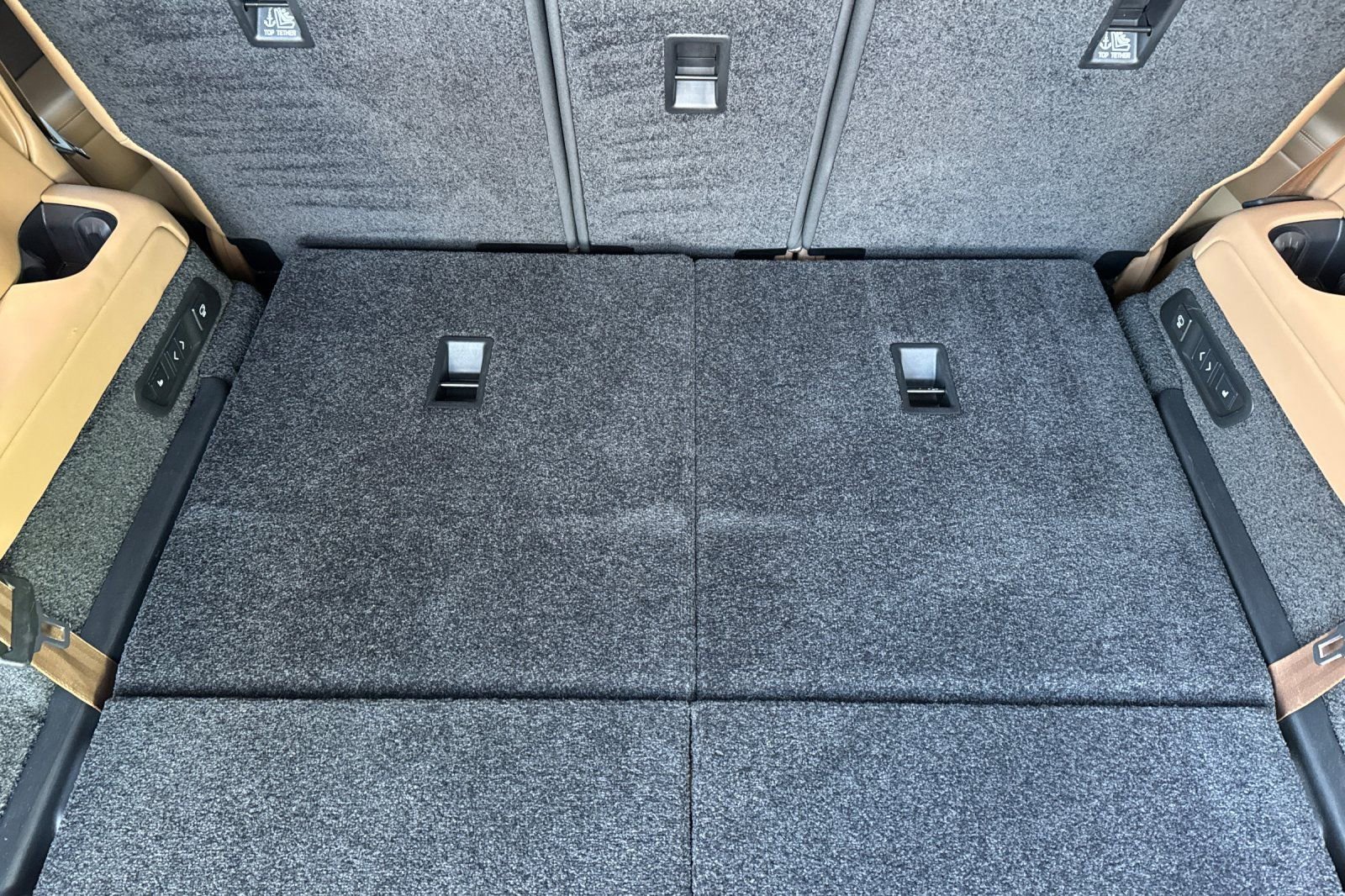 Certified 2023 Land Rover Range Rover Long Wheelbase SE image 16