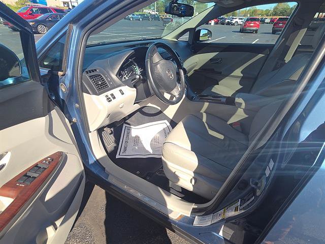 Used 2009 Toyota Venza AWD image 16