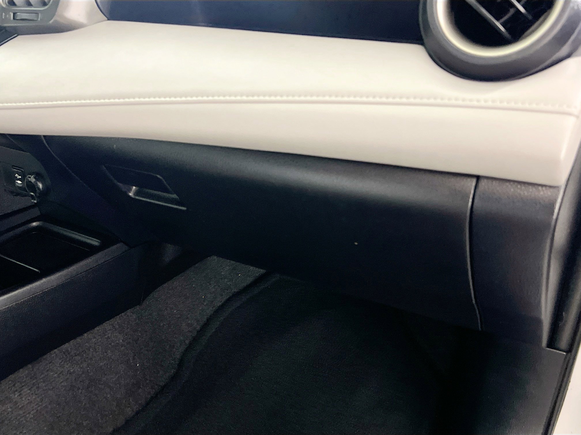 Used 2015 Toyota RAV4 Limited w/ Technology Package image 35
