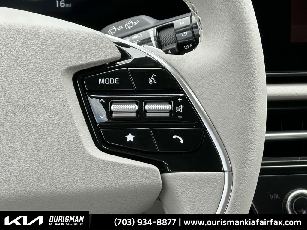 New 2025 Kia Niro Wave w/ Wave Preserve Package image 16