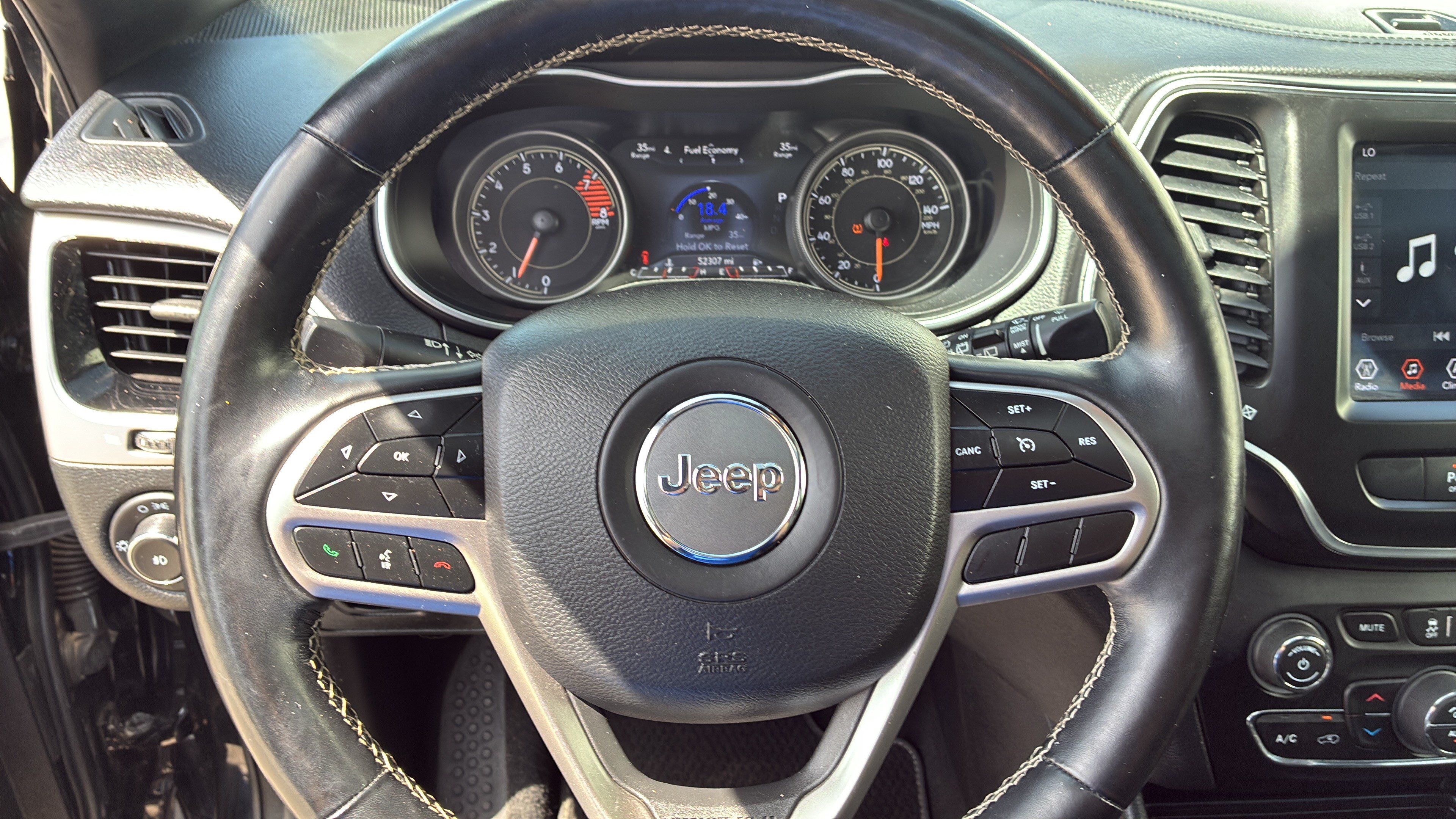Used 2021 Jeep Cherokee Latitude Lux 80th Anniv w/ Quick Order Package 26U 80TH FWD image 12