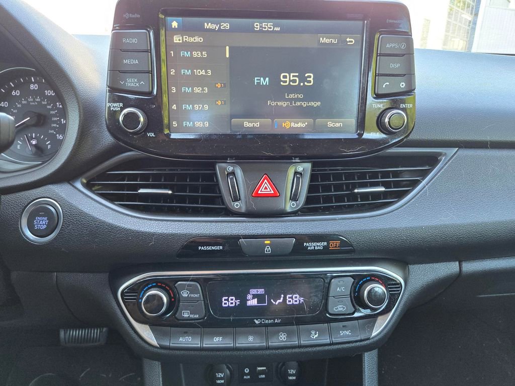 Used 2020 Hyundai Elantra GT w/ Style Package 02 FWD image 10