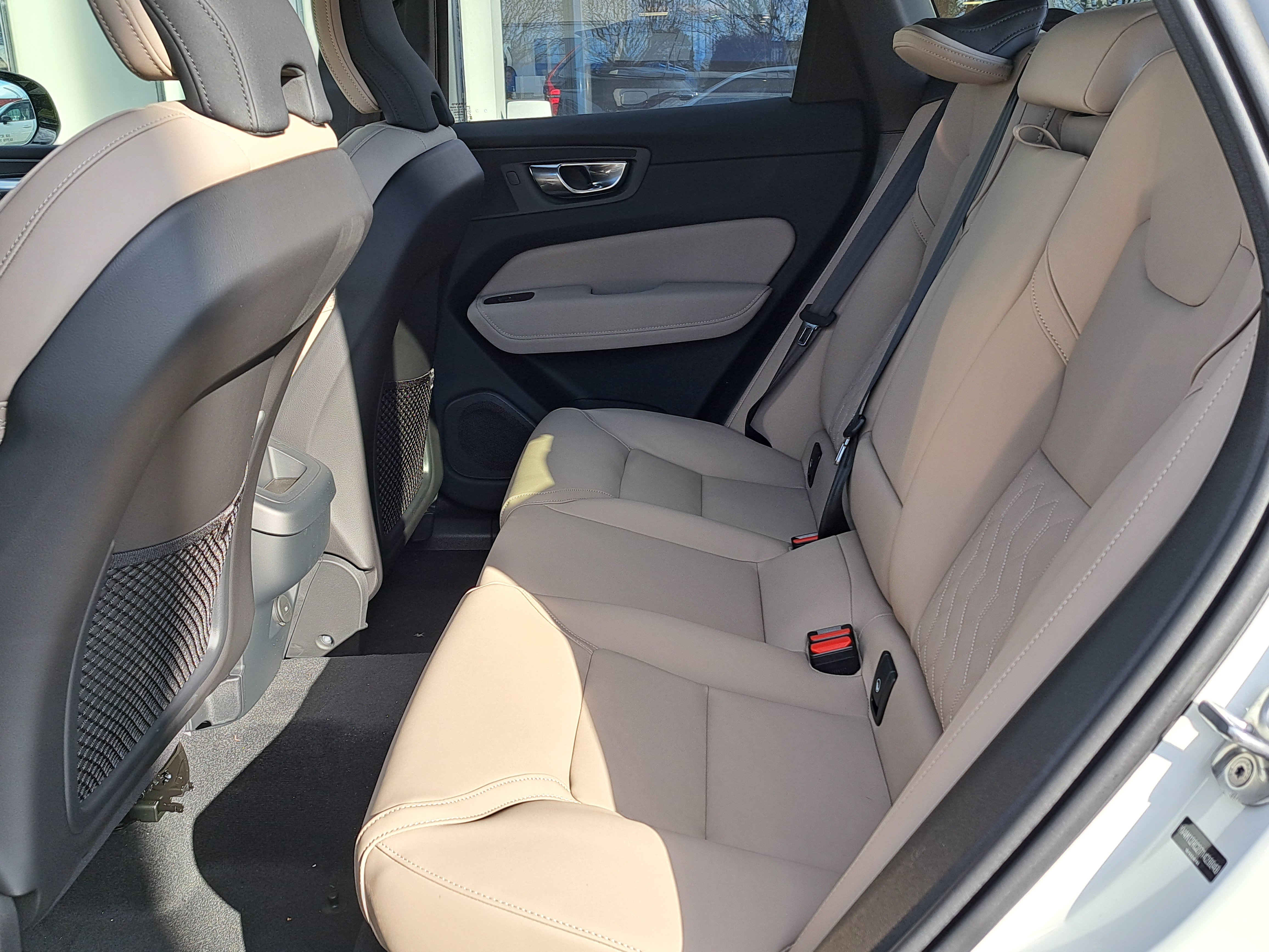 New 2026 Volvo XC60 B5 Plus w/ Protection Package Premier AWD/4WD image 7