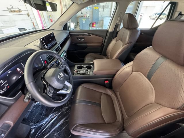 Used 2025 Honda Pilot Elite image 28