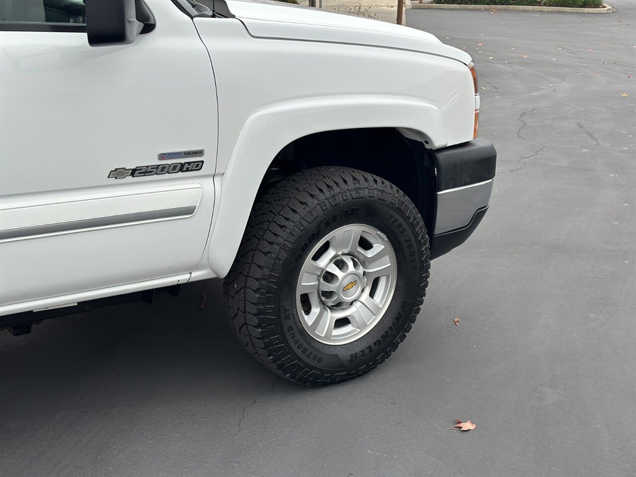Used 2007 Chevrolet Silverado 2500 LT w/ Heavy-Duty Power Package image 40