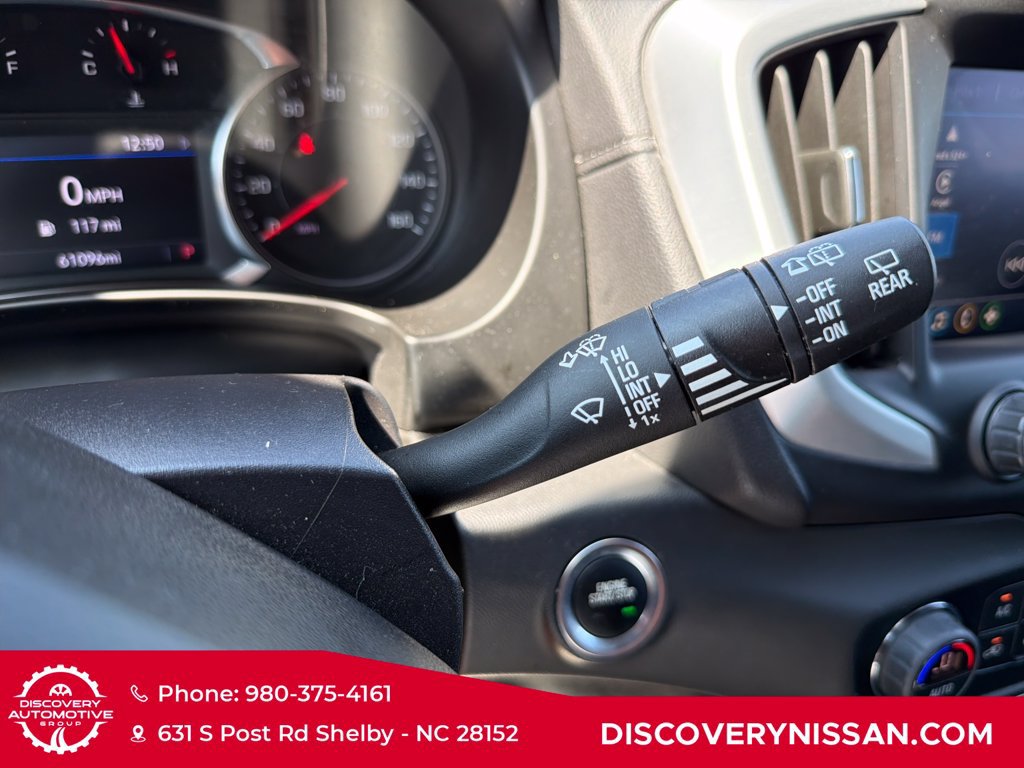 Used 2024 GMC Terrain SLT AWD/4WD image 25